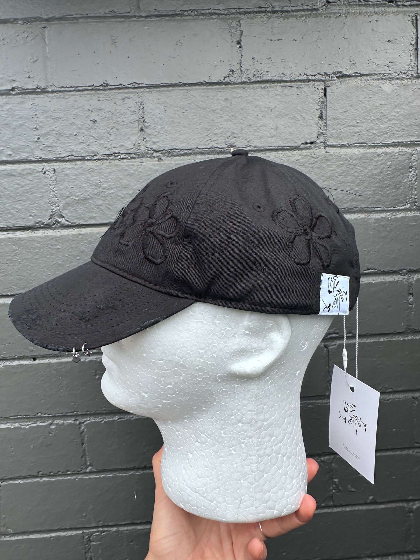 ‘Death Orchid’ Cap